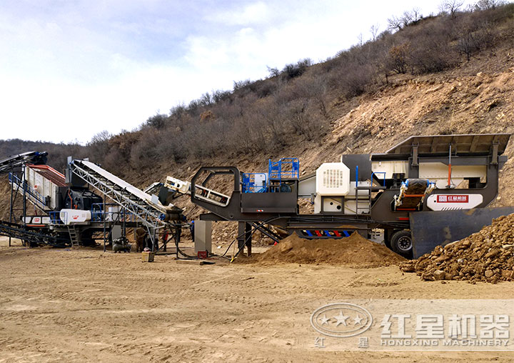 輪胎式車載流動(dòng)石子、粉碎機(jī)